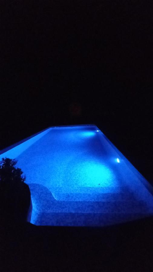 La Roulotte A Juju Villa Le Bosc  Exterior photo